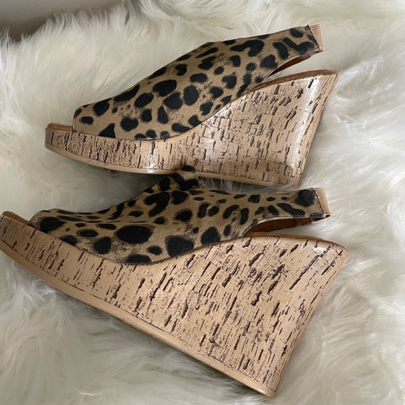 Aerosoles Leopard Print Wedge Open Toe Heels “Heelrest” - Picture 4 of 7